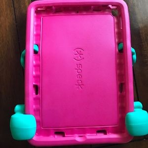 Speck Case-E for iPad 10.2 inch